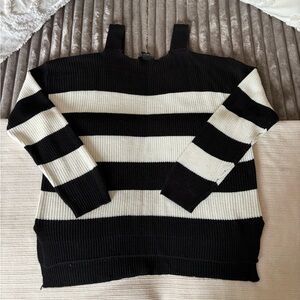 Hooked Up Black and White Striped Cold Shoulder Women's Sweater Excellent XL
